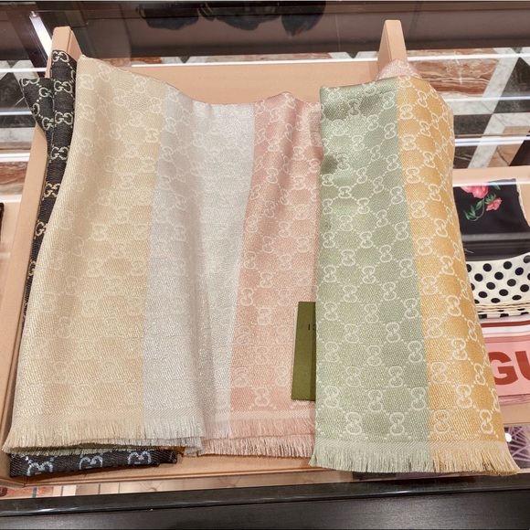 Gucci Silk Wool Shawl - Picture 4 of 10